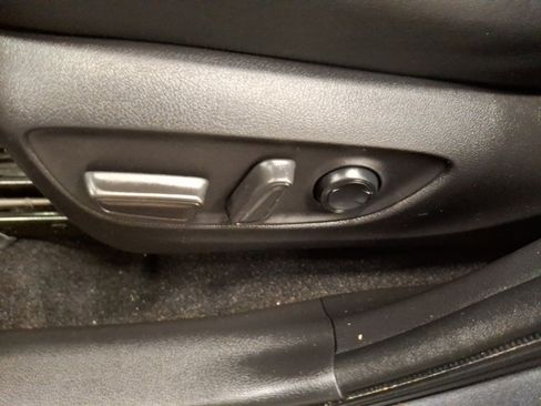 Used 2022 Toyota RAV4 Limited image 15