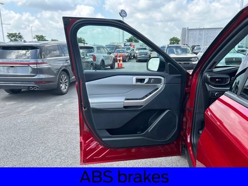 Used 2024 Ford Explorer XLT w/ Equipment Group 202A AWD/4WD image 14