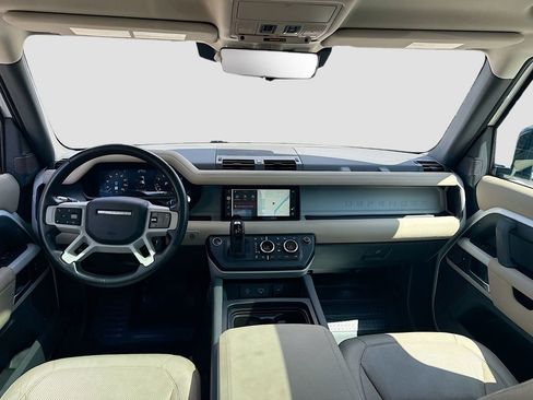 Used 2021 Land Rover Defender 110 SE AWD/4WD image 26