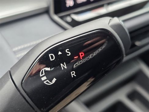 New 2026 Volkswagen Tiguan SE image 15