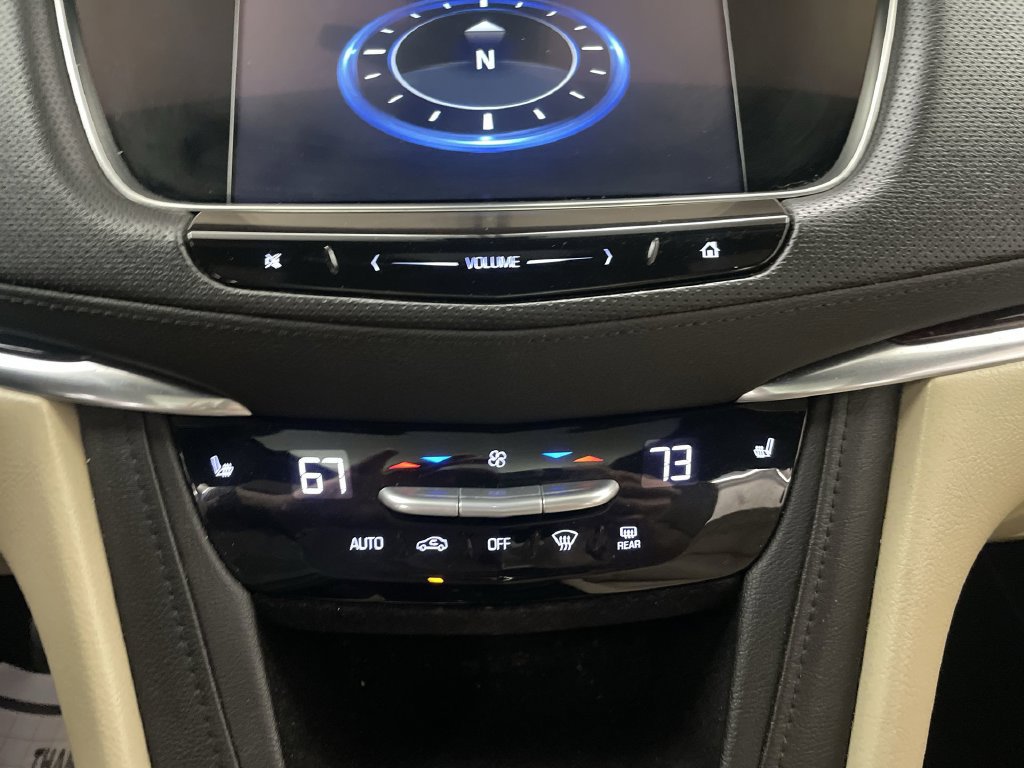 Used 2017 Cadillac XT5 Luxury w/ Driver Awareness Package FWD image 11