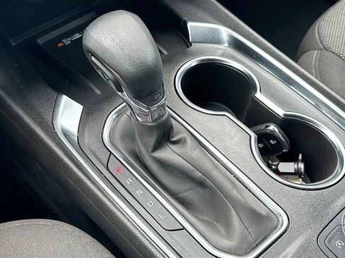 Used 2023 Chevrolet Traverse LT image 16