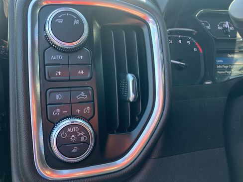 Used 2019 GMC Sierra 1500 AT4 w/ AT4 Preferred Package AWD/4WD image 17