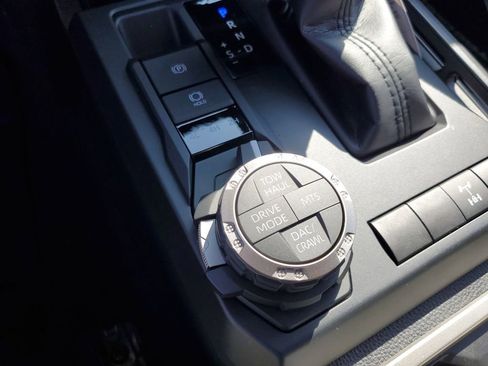 New 2025 Toyota Tacoma TRD Off-Road image 17