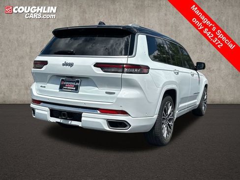Used 2023 Jeep Grand Cherokee L Summit AWD/4WD image 10