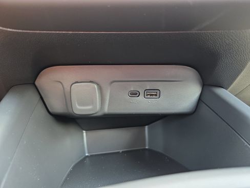 New 2026 Chevrolet Trax LS w/ LS Convenience Package FWD image 23
