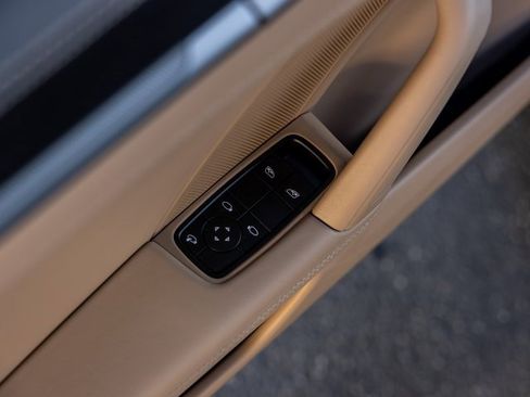 Certified 2024 Porsche 911 Targa 4S image 40