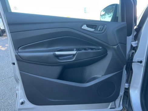 Used 2016 Ford Escape SE image 21