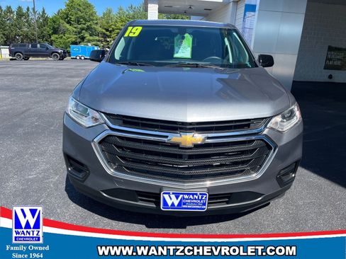 Used 2019 Chevrolet Traverse LS FWD image 3
