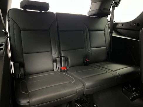 Used 2025 GMC Yukon Denali AWD/4WD image 30