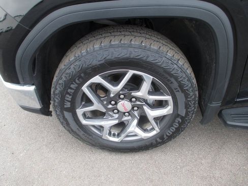 Used 2024 GMC Sierra 1500 SLT w/ SLT Premium Plus Package image 13