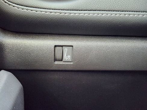 Certified 2026 Chevrolet Colorado LT w/ LT Convenience Package RWD image 22