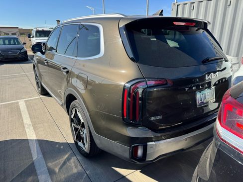 Certified 2023 Kia Telluride EX FWD image 3