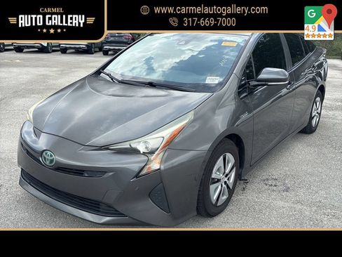Used 2017 Toyota Prius Four FWD image 1