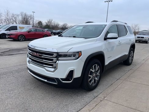Used 2023 GMC Acadia SLT image 2