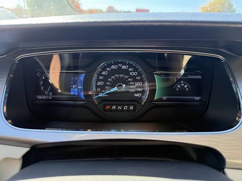 Used 2017 Ford Taurus SEL w/ Equipment Group 201A image 19