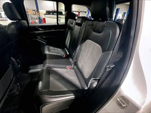 Used 2024 Jeep Grand Cherokee Trailhawk AWD/4WD image 23