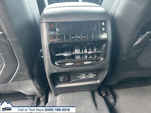 Used 2024 Jeep Grand Cherokee L Laredo image 17