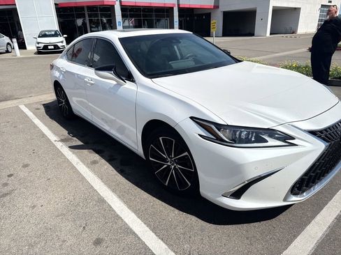 Used 2022 Lexus ES 250 w/ Premium Package image 7