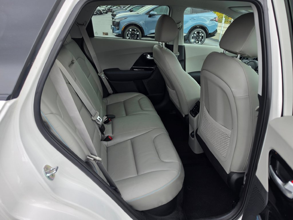 Used 2019 Kia Niro EX Premium FWD image 11