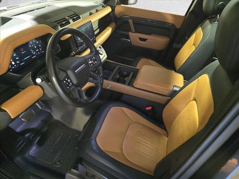 Used 2023 Land Rover Defender 110 X AWD/4WD image 15