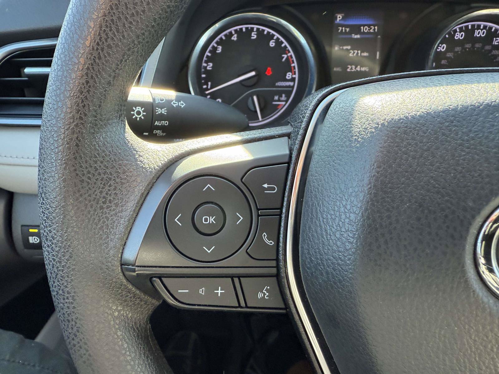 Used 2020 Toyota Camry LE FWD image 18