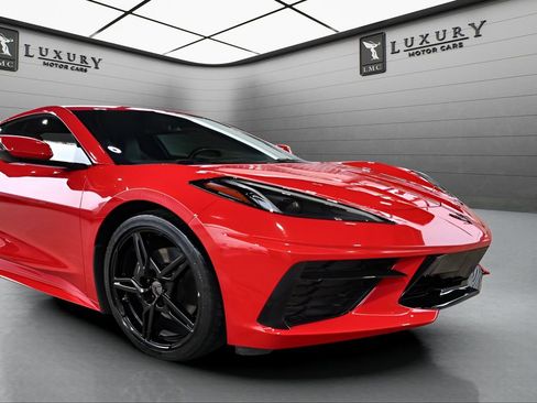 Used 2021 Chevrolet Corvette Stingray Coupe w/ Engine Appearance Package image 13