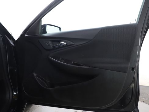 Used 2016 Chevrolet Malibu LT w/ Driver Confidence Package image 9