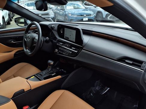 Used 2023 Lexus ES 350 w/ Premium Package image 23