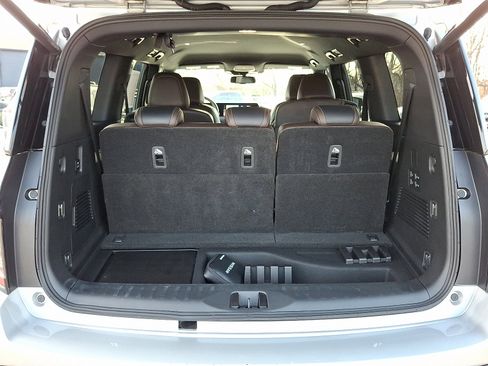 Certified 2025 Nissan Armada SL w/ Captain's Chari Seat Package image 30