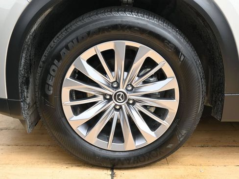 Used 2024 MAZDA CX-90 3.3 Turbo w/ Preferred Package AWD/4WD image 12