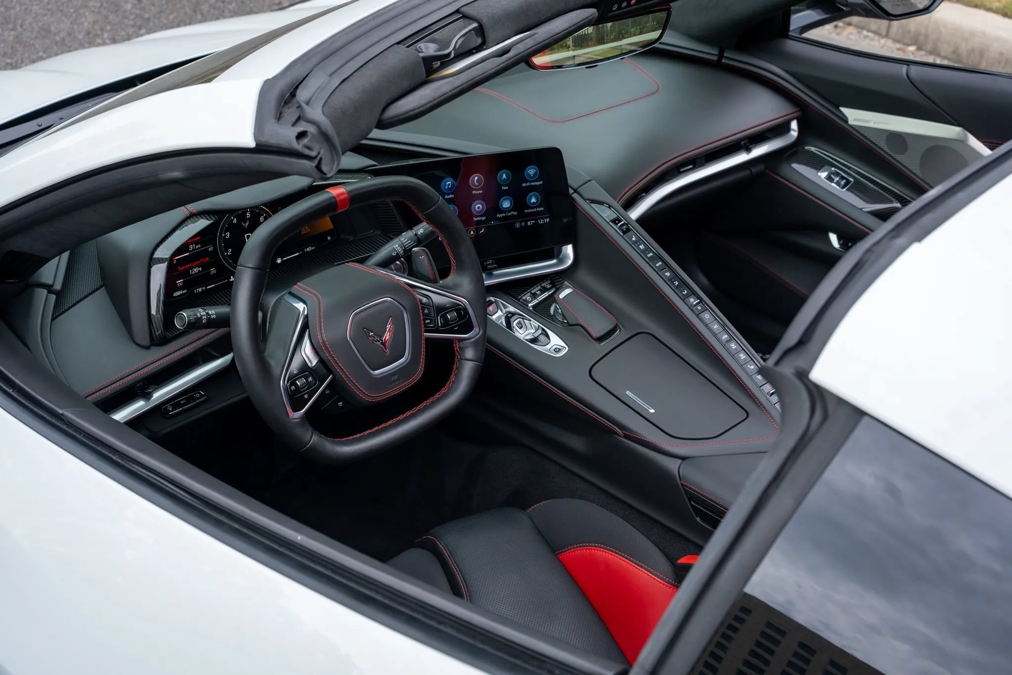 Used 2023 Chevrolet Corvette Stingray Premium Cpe w/ Z51 Performance Package RWD image 13