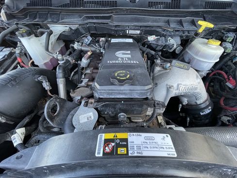Used 2018 RAM 3500 Laramie w/ Convenience Group AWD/4WD image 5