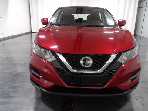 Used 2020 Nissan Rogue Sport S image 2