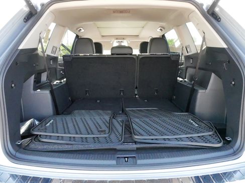 Certified 2025 Volkswagen Atlas SEL Premium R-Line AWD/4WD image 18