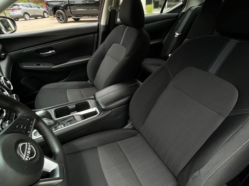 Used 2024 Nissan Sentra SV FWD image 22
