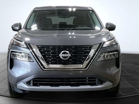 Used 2023 Nissan Rogue SV FWD image 3