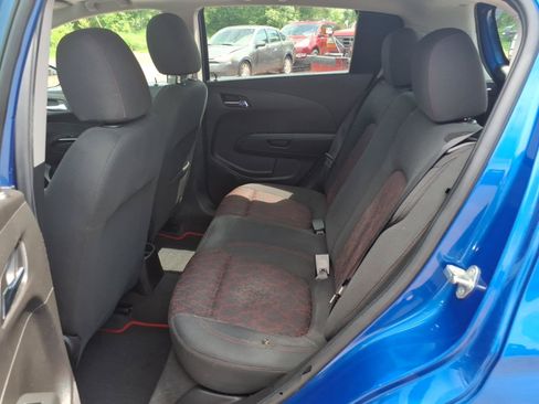 Used 2017 Chevrolet Sonic LT w/ Fun and Sun Package FWD image 11