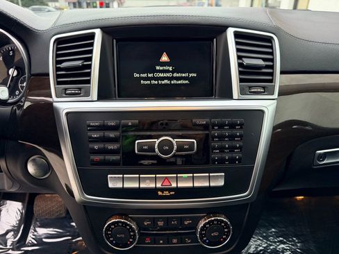 Used 2015 Mercedes-Benz GL 450 4MATIC image 22