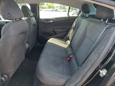 Used 2019 Chevrolet Cruze LS w/ LS Convenience Package FWD image 10