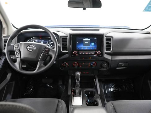 Used 2022 Nissan Frontier SV w/ Technology Package AWD/4WD image 16