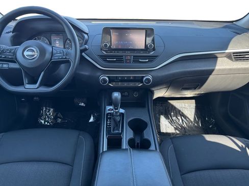 Used 2024 Nissan Altima 2.5 S image 11