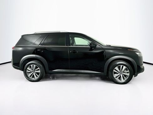 Used 2025 Nissan Pathfinder SL FWD image 10