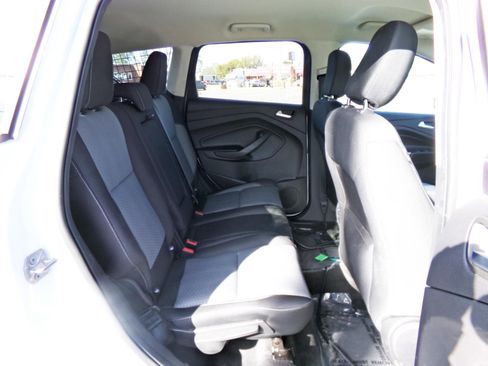 Used 2019 Ford Escape SE image 13