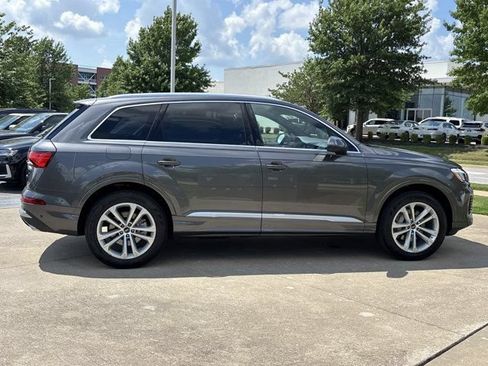 Used 2025 Audi Q7 3.0T Premium Plus AWD/4WD image 2