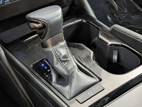 Used 2023 Lexus ES 350 w/ Premium Package image 27