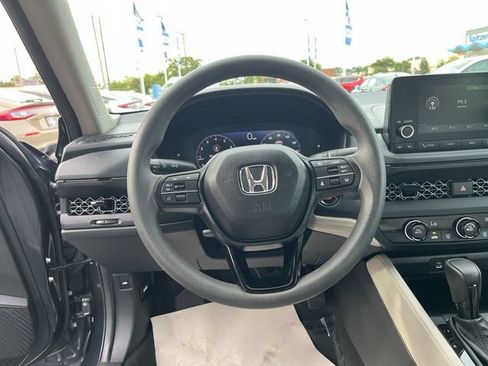 Used 2025 Honda Accord LX image 13