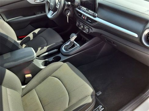Used 2023 Kia Forte LXS image 24