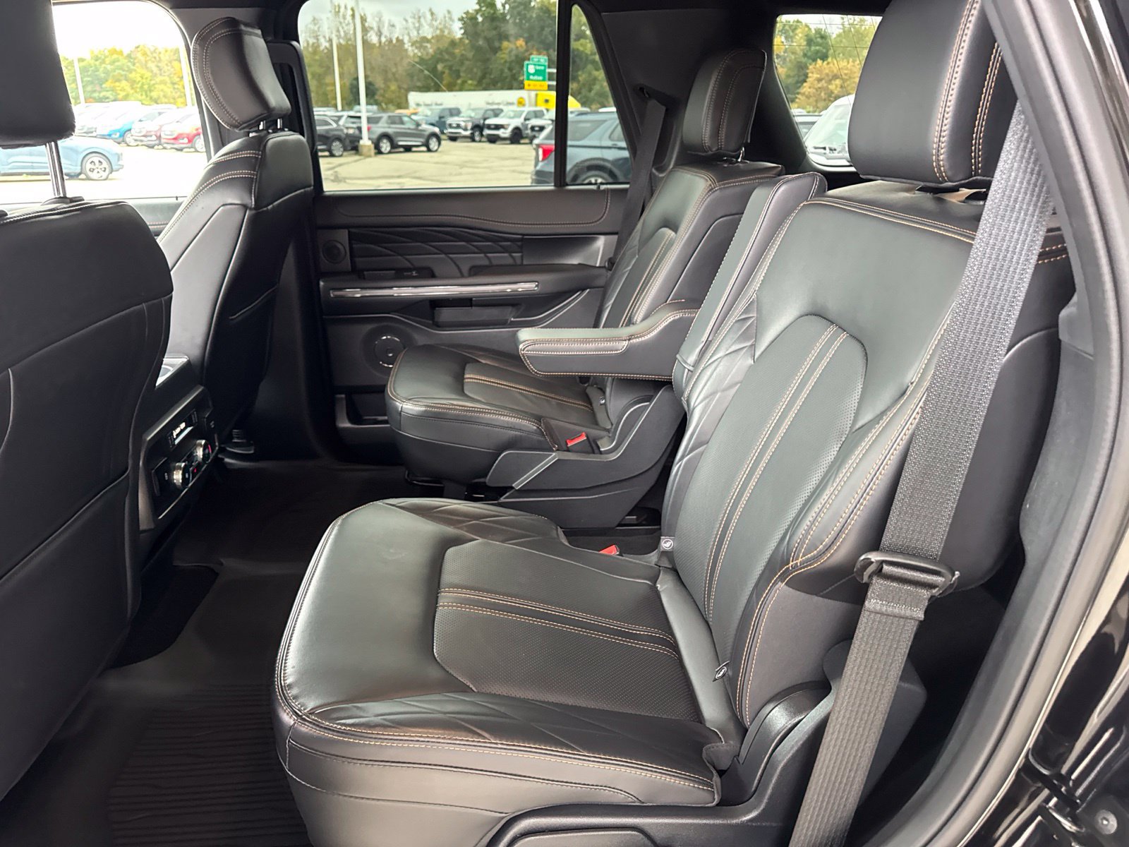 Certified 2024 Ford Expedition Platinum AWD/4WD image 41