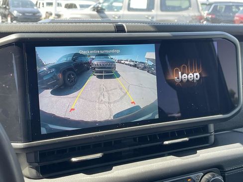 Certified 2024 Jeep Wrangler Unlimited Rubicon image 35